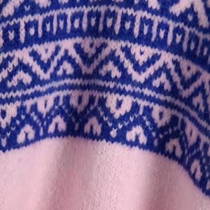 pattern of old-fashion colorful sweater