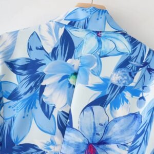 material and upper part of blue floral blazer