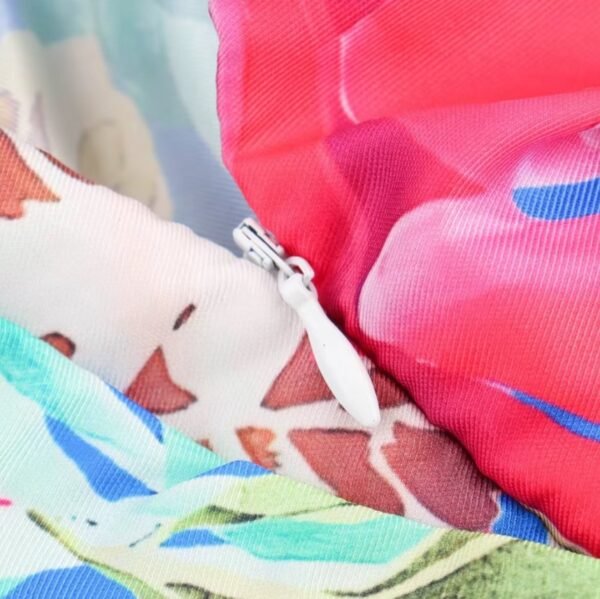 zipper of multicolor pants