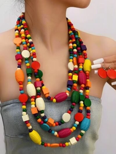 woman wearing African jewelry set